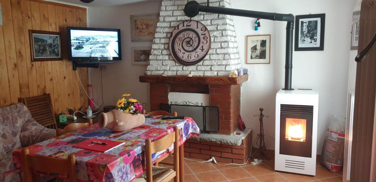 Casa Vacanze Mingos Lodio Di La Carpineta エクステリア 写真